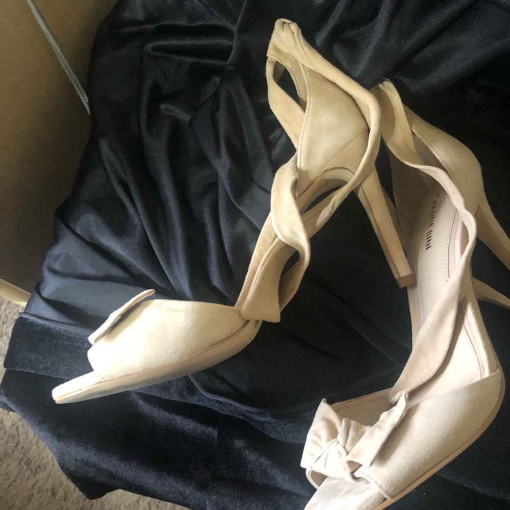 Sandals - Picture 2 of 3